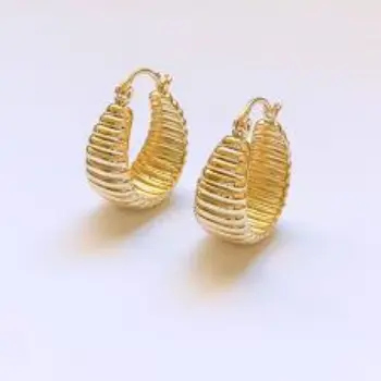 Perfect Gold Earring
